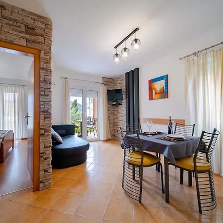 In With Balcony, Air Condition, Wifi *