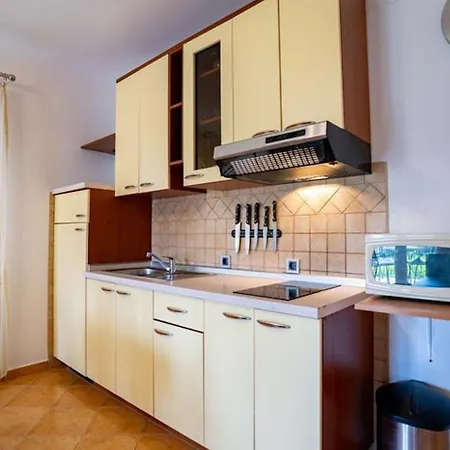 In With Balcony, Air Condition, Wifi *