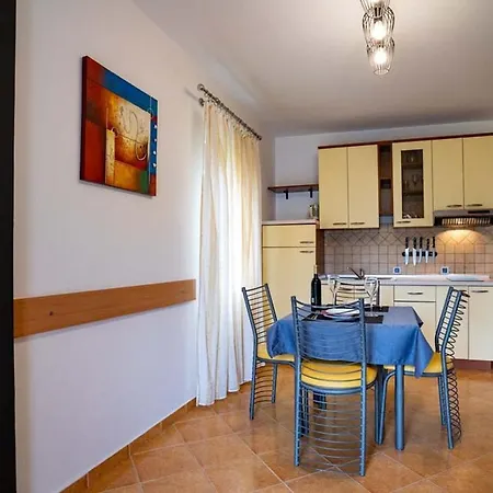 Apartmán In With Balcony, Air Condition, Wifi