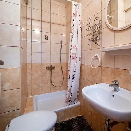 In With Balcony, Air Condition, Wifi *
